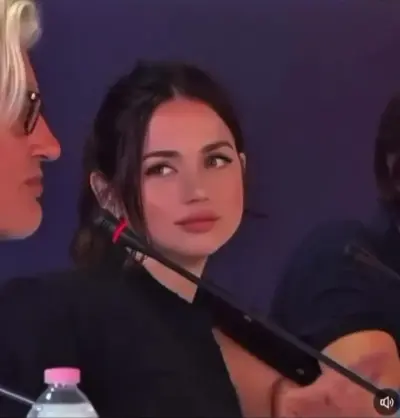 Ana De Armas rizz meme template