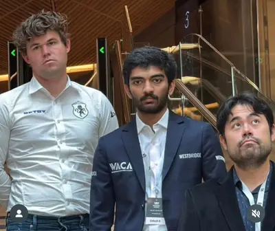 Chess players looking disappointed meme template