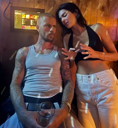 Kendall yaps to Justin meme template