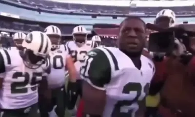 LaDamian Tomlinson speech meme template