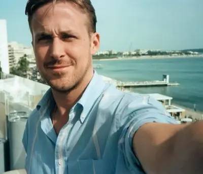 Ryan Gosling Selfie meme template