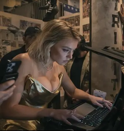 Sydney Sweeney laptop meme template