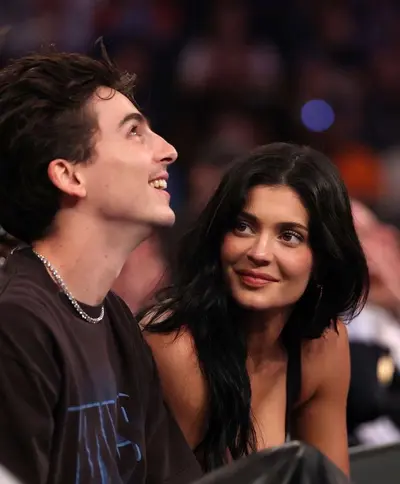 Timothée Chalamet Rizzing Kylie Jenner meme template